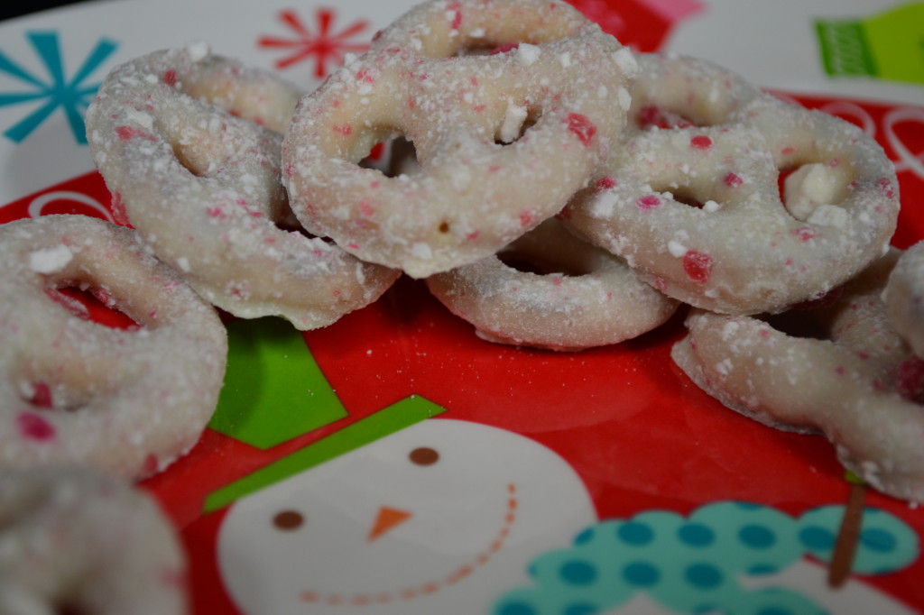 Glutino Peppermint Yogurt Covered Pretzels